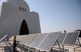 Pakistan To Build 300 MW Solar Power Plant In Gwadar Instead Of Coal Based Plant