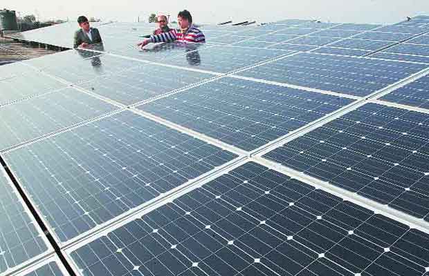 Adani Commissions 200 MW Solar Project in Rajasthan