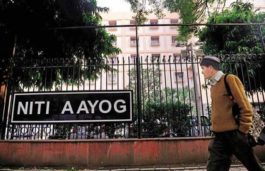 Niti Aayog Asks Railways to Create EV Infra at Stations