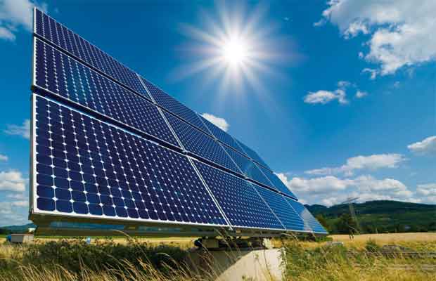 Solar Power Tariff Falls Down to Rs 4.4 per unit in Tamil Nadu