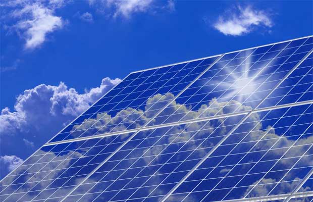 India’s Solar Capacity Grows Over 3 Folds to 10,000 Megawatt in Three Years