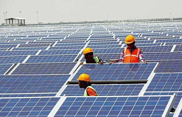 ReNew Power Commissions 250 MW Solar Plant in Bikaner