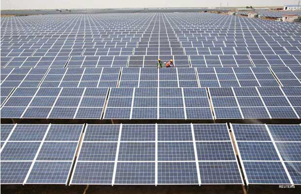 Madhya Pradesh CM Lays Foundation for ‘World’s Largest’ 750 MW Solar Power Plant