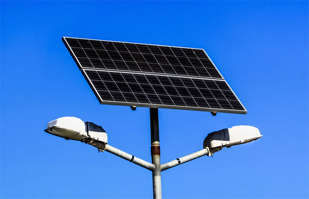 NHAI Installs Solar Street Lights on Chennai Road