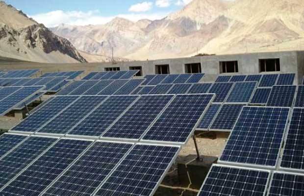 Govt to Set up 14 MW of Solar Plants in Leh & Kargil