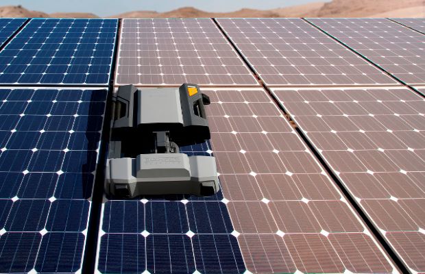 robot solar cleaner