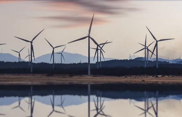 Standard Chartered Commits $35 Bn Towards Renewable Projects