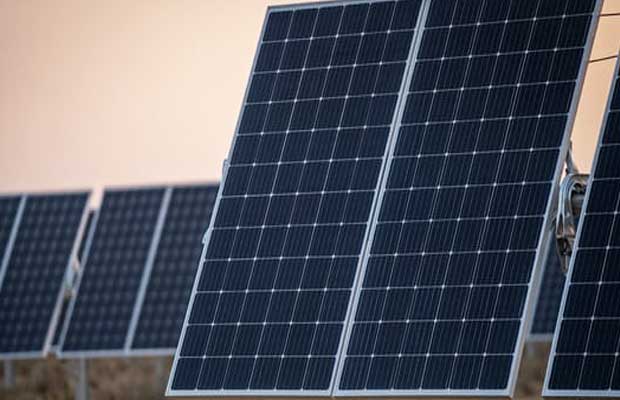 Ørsted Takes FID on 430 MW Solar Project Near Houston