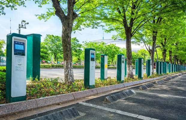 CESL Signs Agreement with HPCL to Set up EV Charging Infra