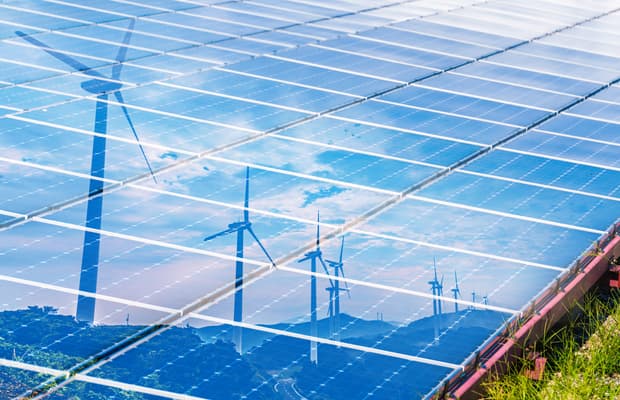 Adani Green Raises $1.35 Bn for 1.69 GW of Solar, Wind Assets in Rajasthan