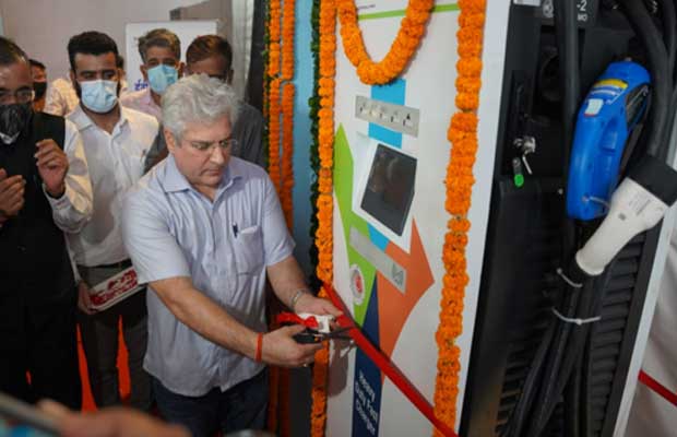 CESL To Collaborate With DTC To Establish Public EV Charging Network In Delhi