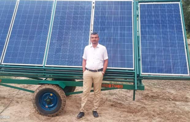 Pradeep Kumar, With His Solar Trolley