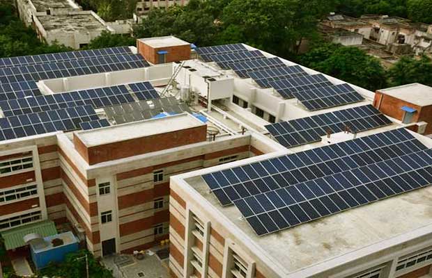 Government Targets 4,000 MW Rooftop Solar Capacity Addition In Residential Sector