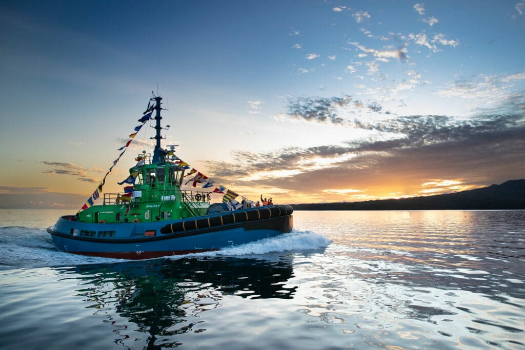 In A First For The World, Auckland Ports Welcome a Full-Sized Electric Tugboat