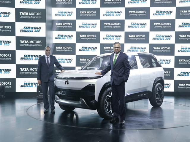 New Energy Vehicles, Electric SUVs, Last Mile Delivery EVs Gain Prominence at Auto Expo ’23