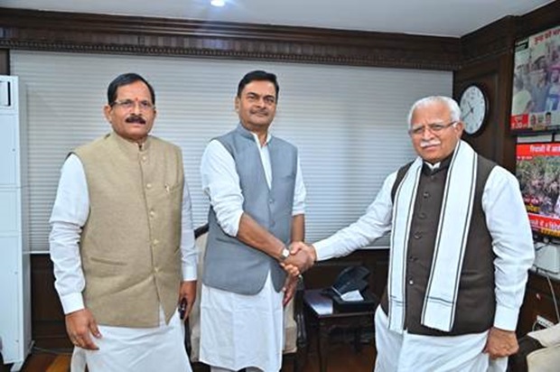 Manohar Lal Khattar Takes Charge Of Ministry Of Power