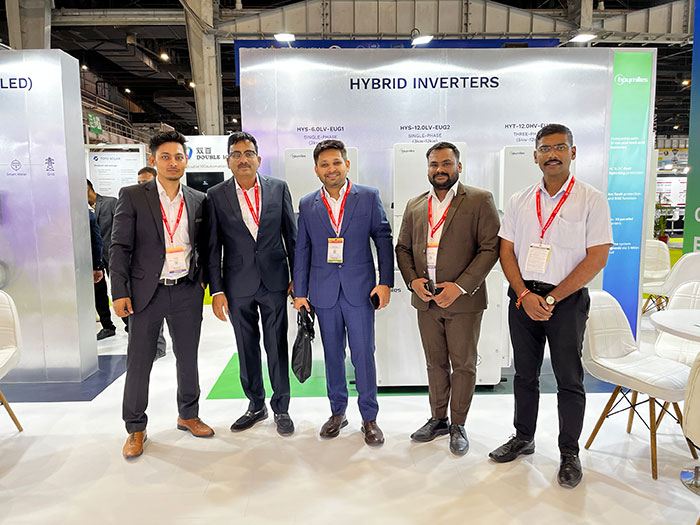 Hoymiles and clients at the Renewable Energy India Expo 2024