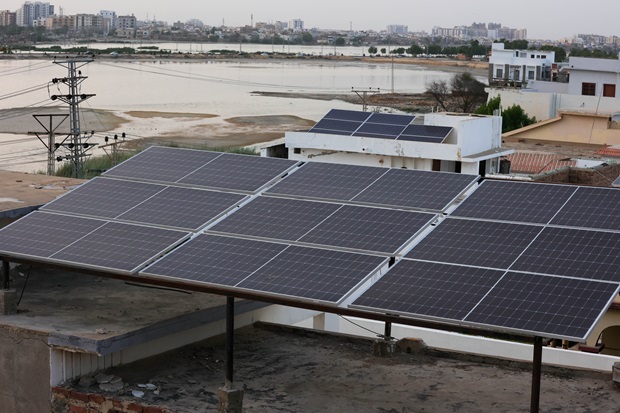 India’s Rooftop Solar Capacity Crossed 14 GW, Guj Remains Leader