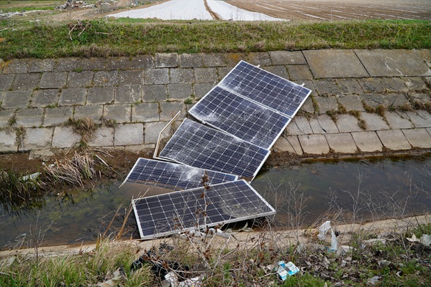 Gujarat Aims To Formulate Norms For Solar Waste Recycling